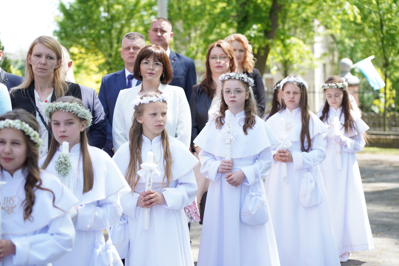 Komunia w Ostrowitem. Mamy zdjęcia