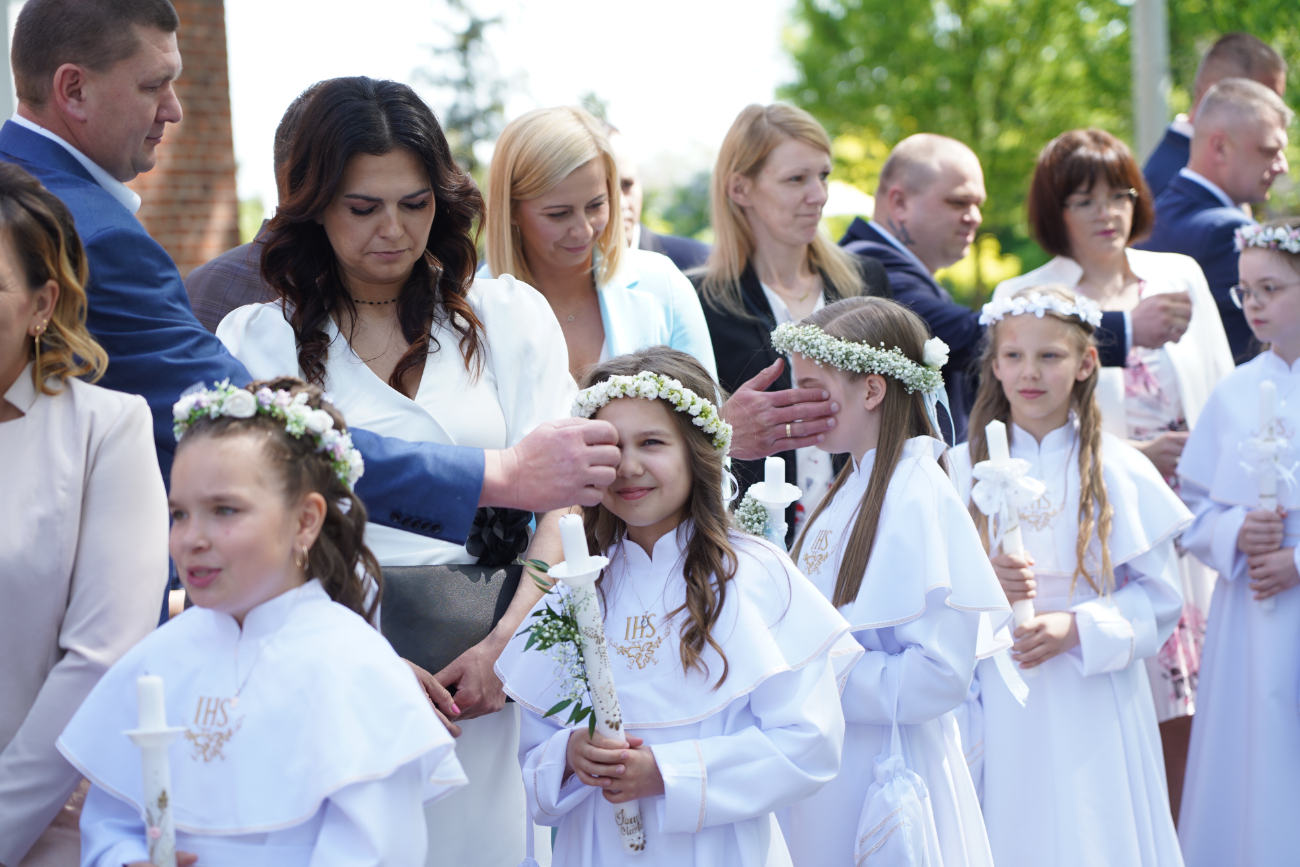 Komunia w Ostrowitem. Mamy zdjęcia
