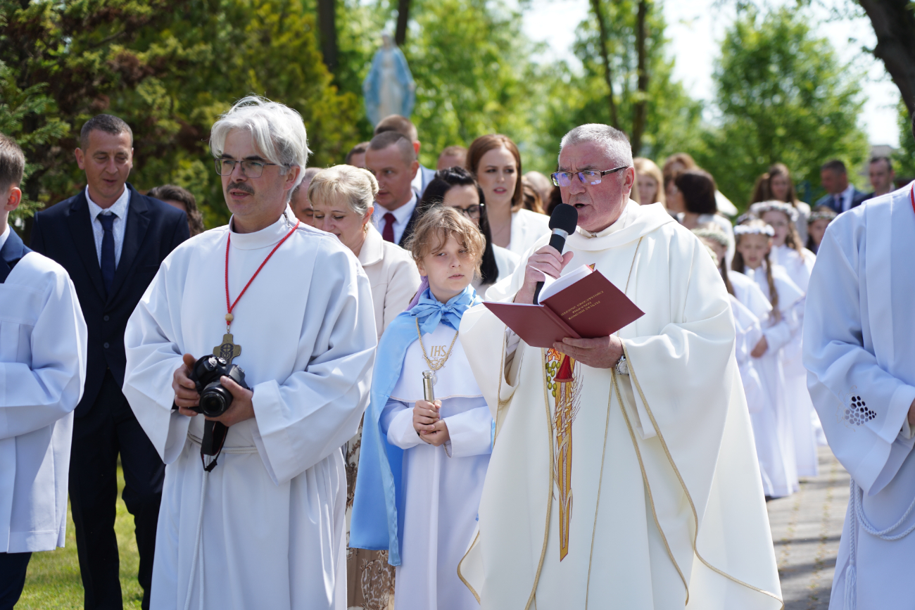 Komunia w Ostrowitem. Mamy zdjęcia