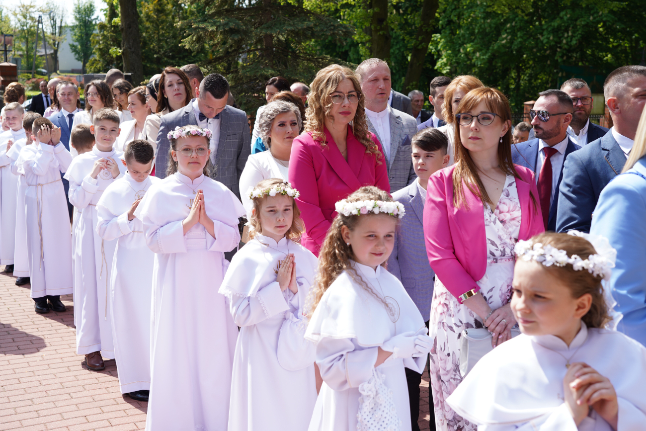 Komunia w Giewartowie. Zobacz zdjęcia