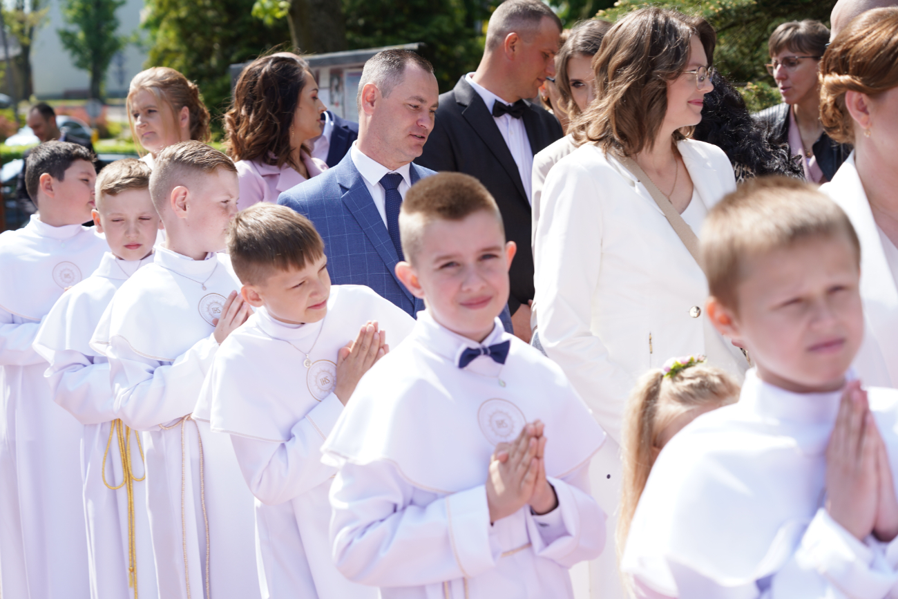Komunia w Giewartowie. Zobacz zdjęcia