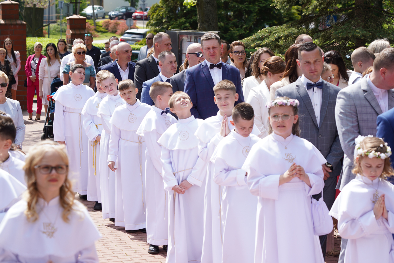 Komunia w Giewartowie. Zobacz zdjęcia