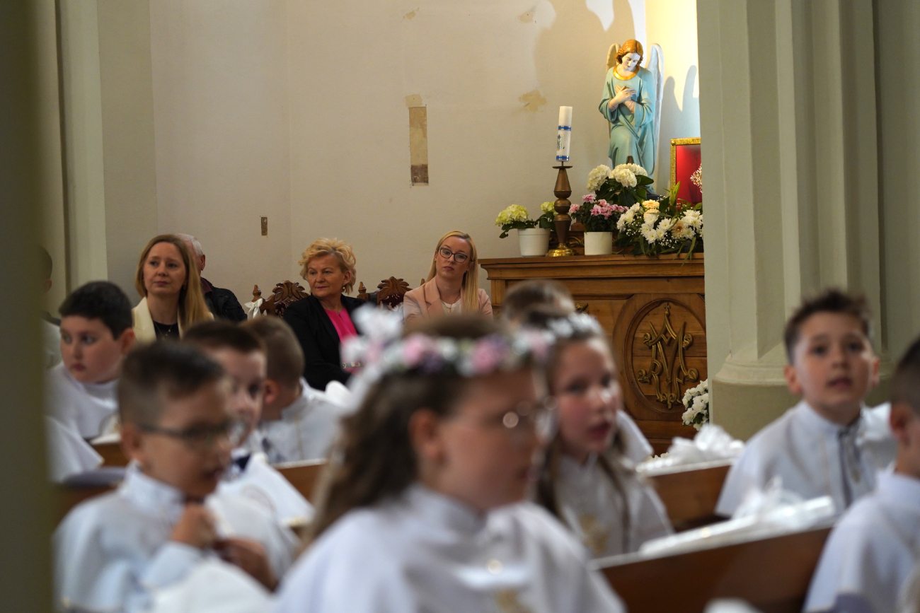 Komunia w Giewartowie. Zobacz zdjęcia