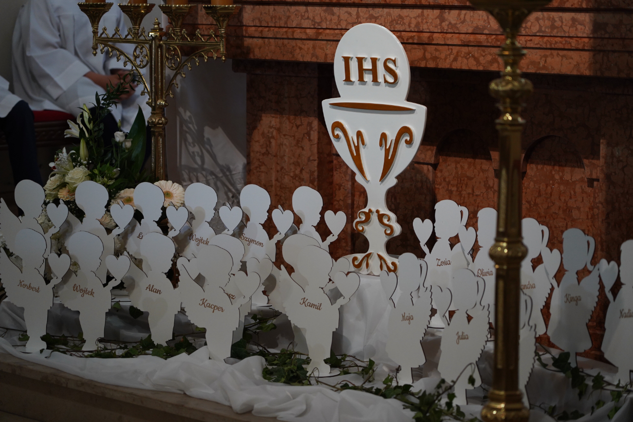 Komunia w Giewartowie. Zobacz zdjęcia