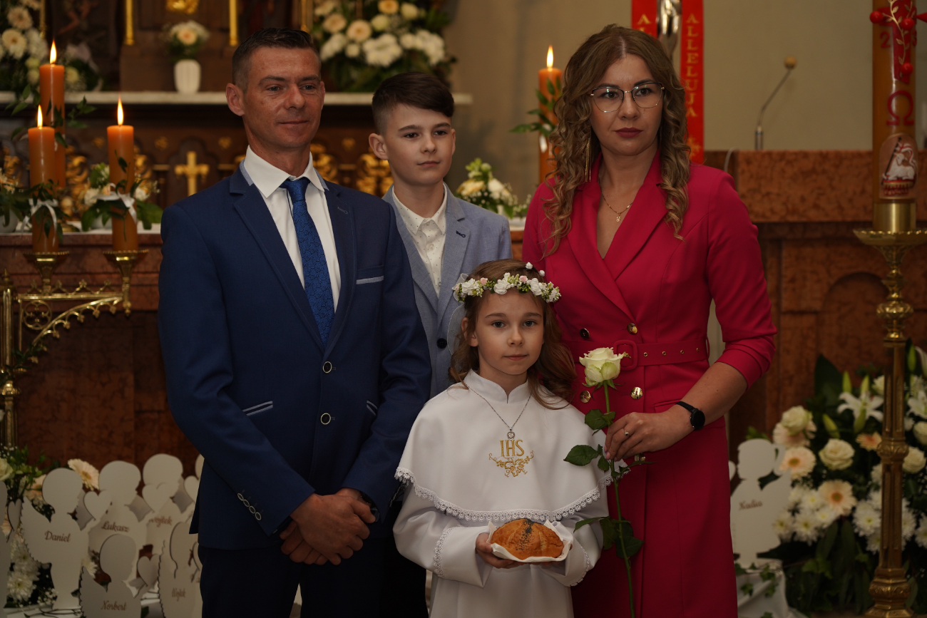 Komunia w Giewartowie. Zobacz zdjęcia