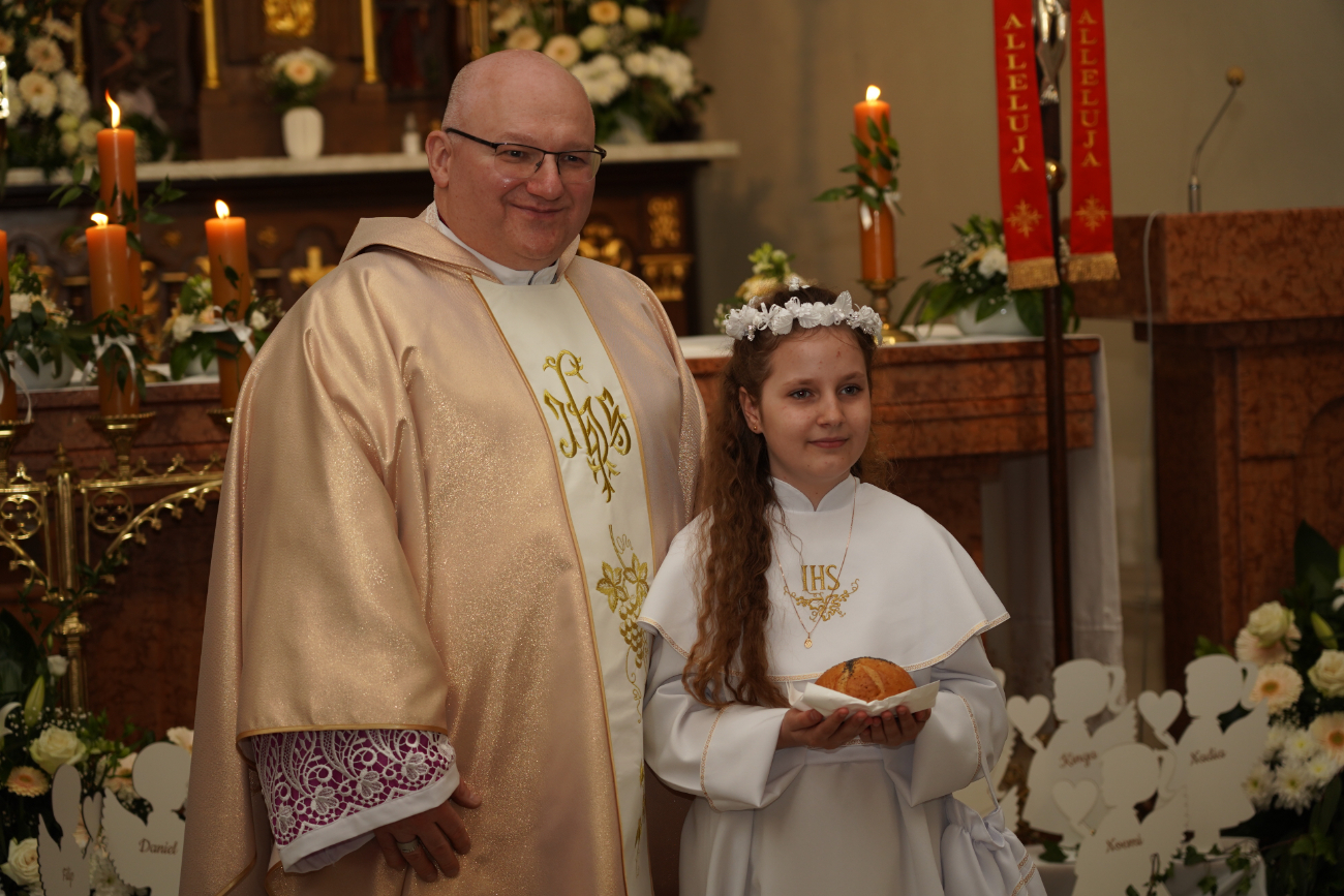 Komunia w Giewartowie. Zobacz zdjęcia