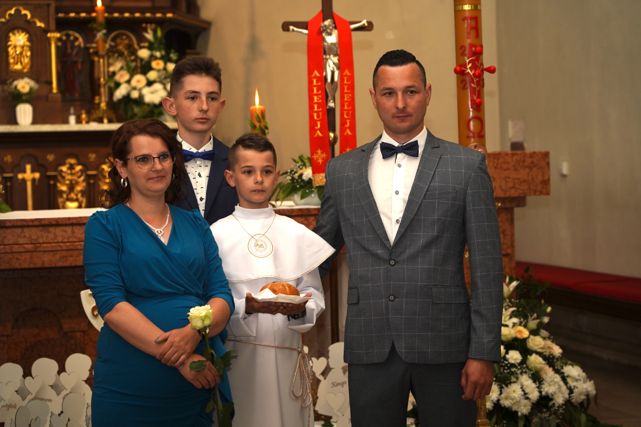 Komunia w Giewartowie. Zobacz zdjęcia