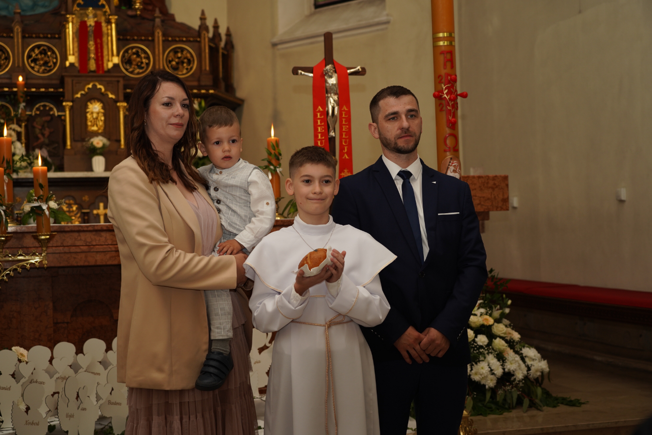 Komunia w Giewartowie. Zobacz zdjęcia