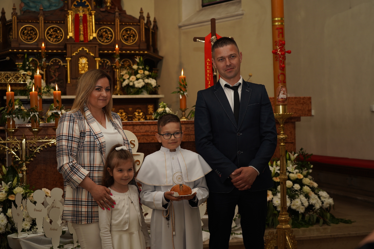 Komunia w Giewartowie. Zobacz zdjęcia