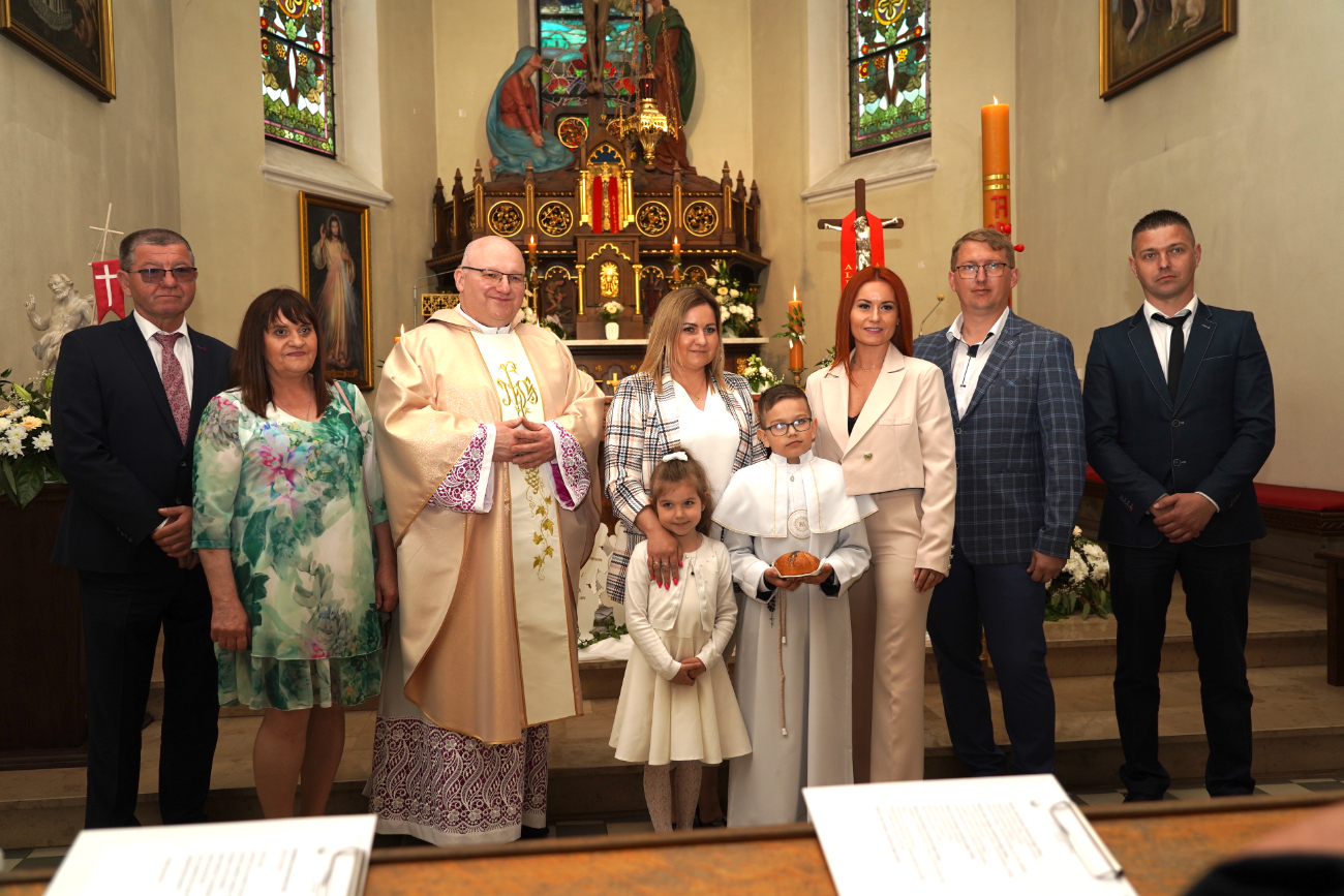 Komunia w Giewartowie. Zobacz zdjęcia