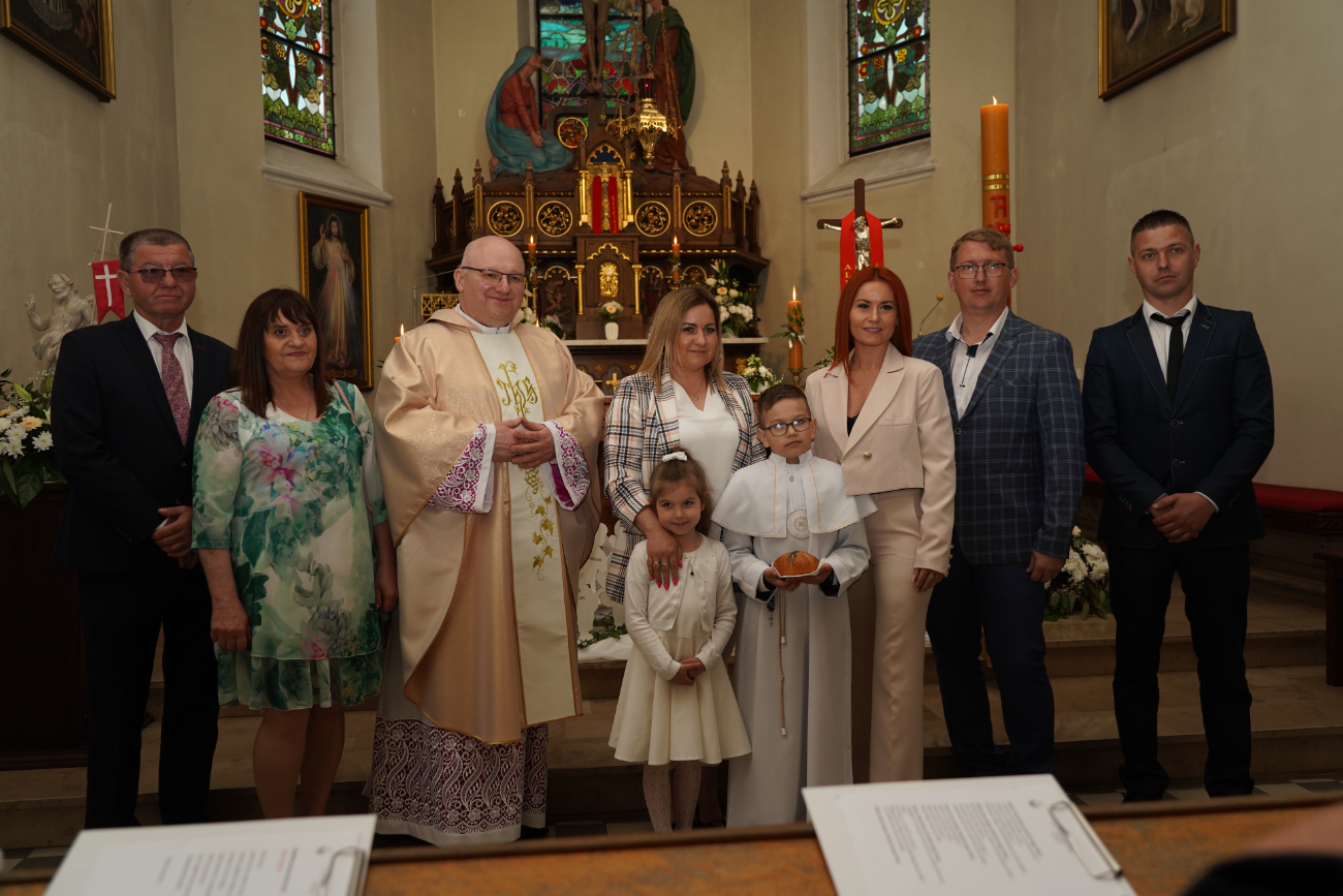 Komunia w Giewartowie. Zobacz zdjęcia