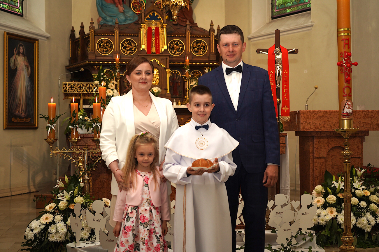 Komunia w Giewartowie. Zobacz zdjęcia