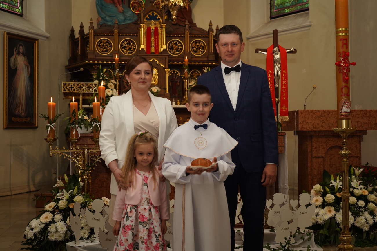 Komunia w Giewartowie. Zobacz zdjęcia