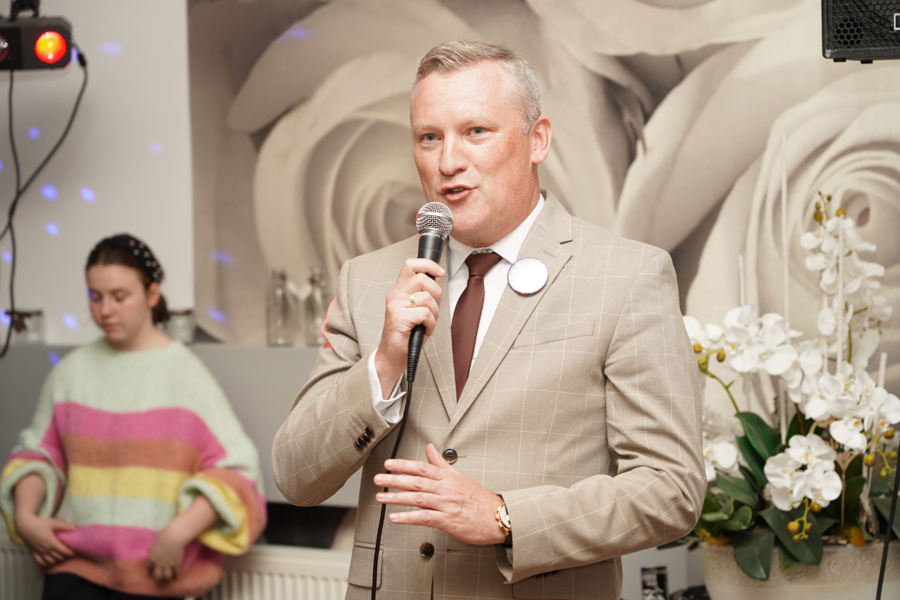 Po egzaminach czas na zabawę. Ósmoklasiści mieli bal ZDJĘCIA