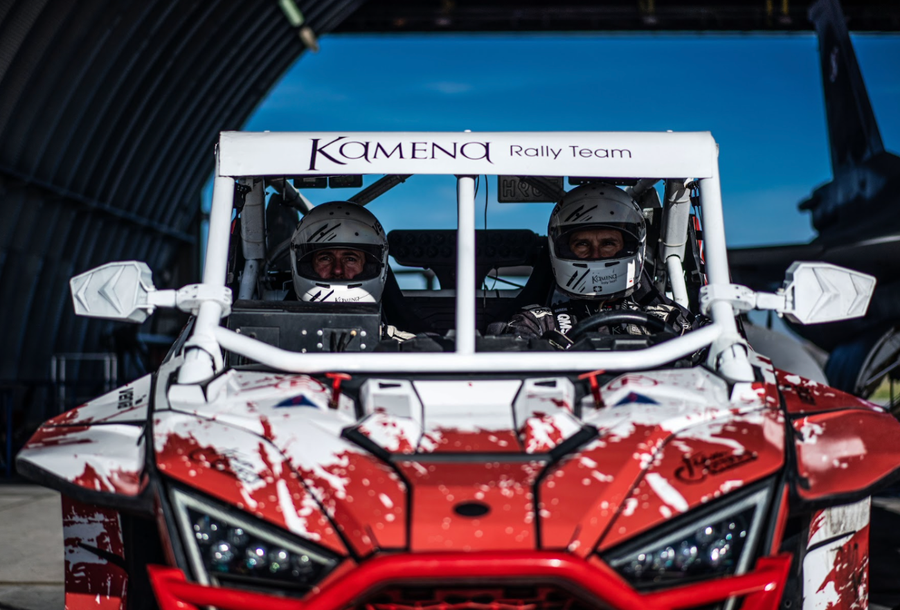 Niecodzienna flaga naszych. Zobacz zdjęcia