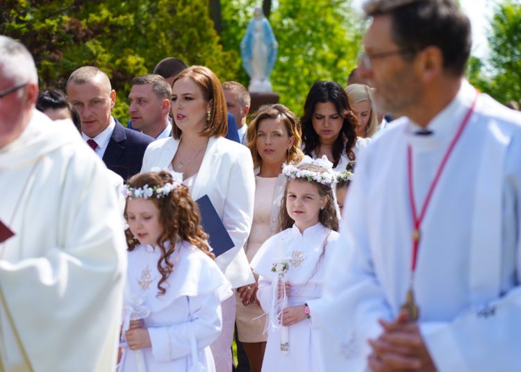 Komunia w Ostrowitem. Mamy zdjęcia