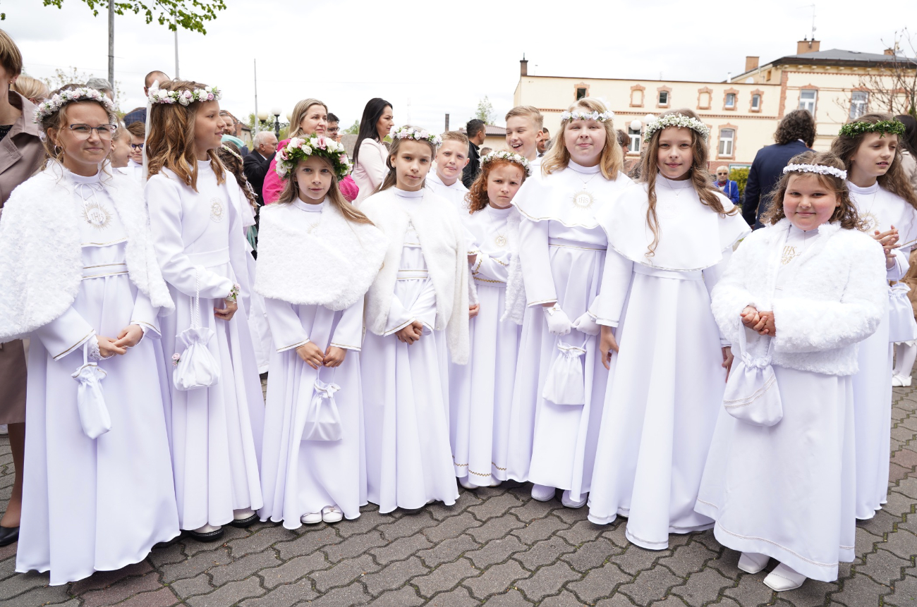 Komunia w Strzałkowie ZDJĘCIA