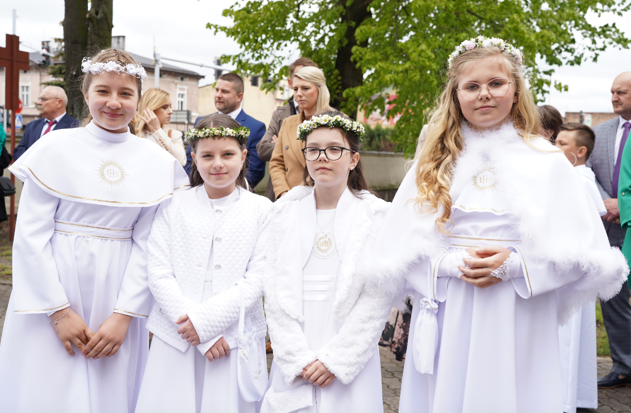 Komunia w Strzałkowie ZDJĘCIA