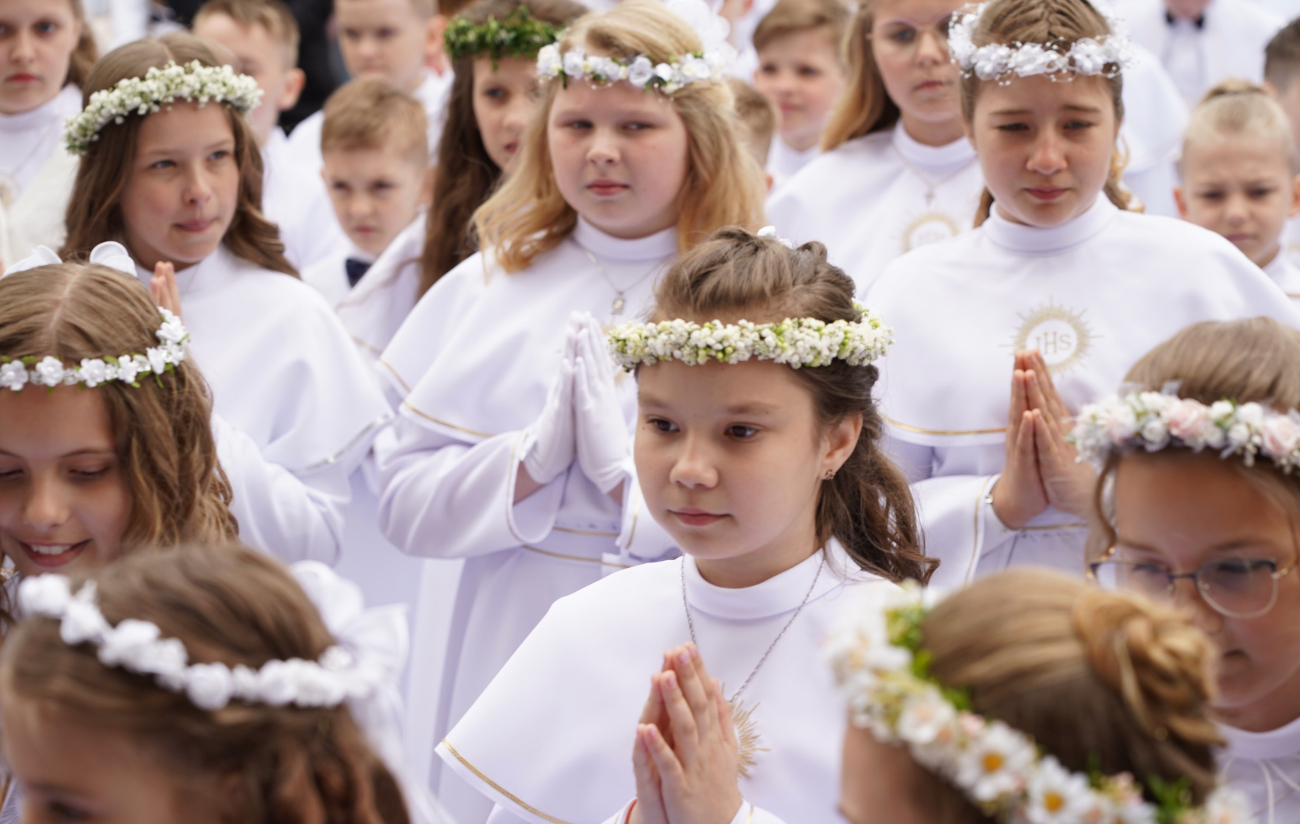 Komunia w Strzałkowie ZDJĘCIA