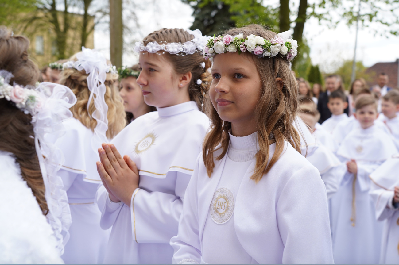 Komunia w Strzałkowie ZDJĘCIA