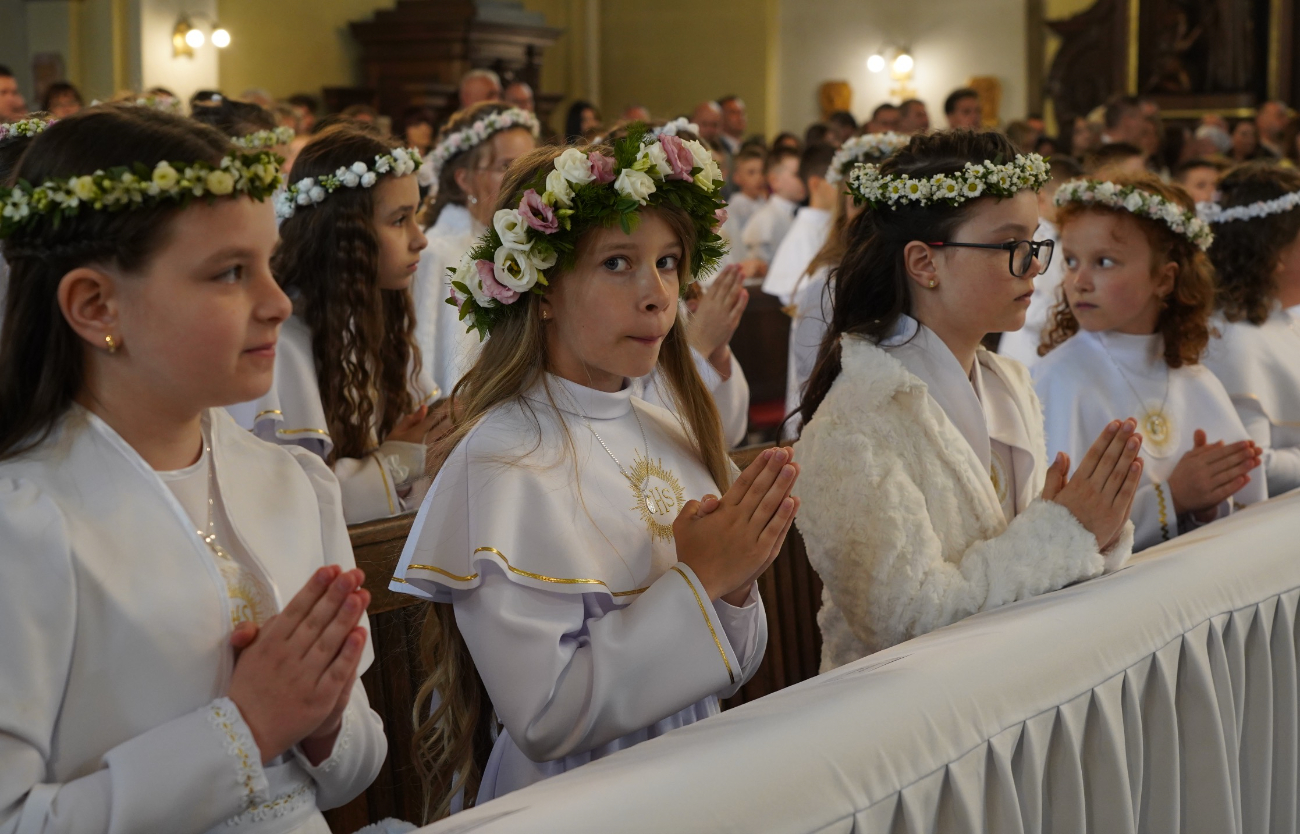 Komunia w Strzałkowie ZDJĘCIA