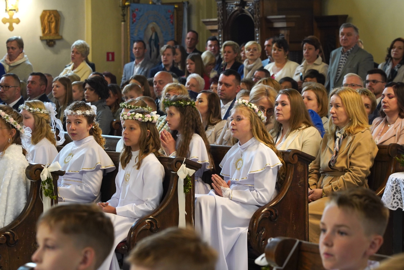 Komunia w Strzałkowie ZDJĘCIA