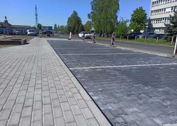 Przybyło miejsc postojowych na Fabrycznej