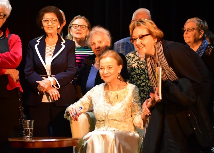 Recital poetycko-muzyczny Laury Łącz