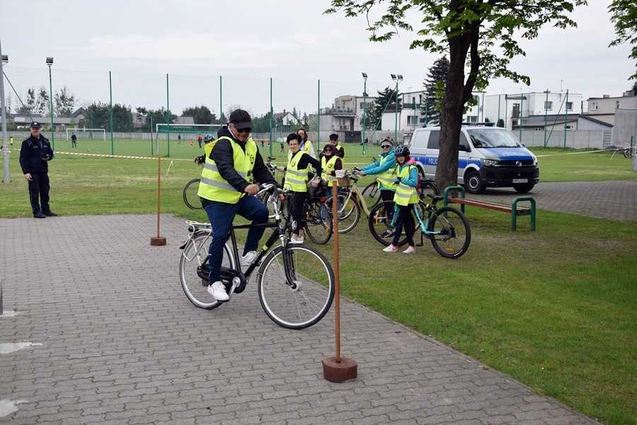 Majówkę rozpoczęli rajdem. Rowerzyści dopisali ZDJĘCIA