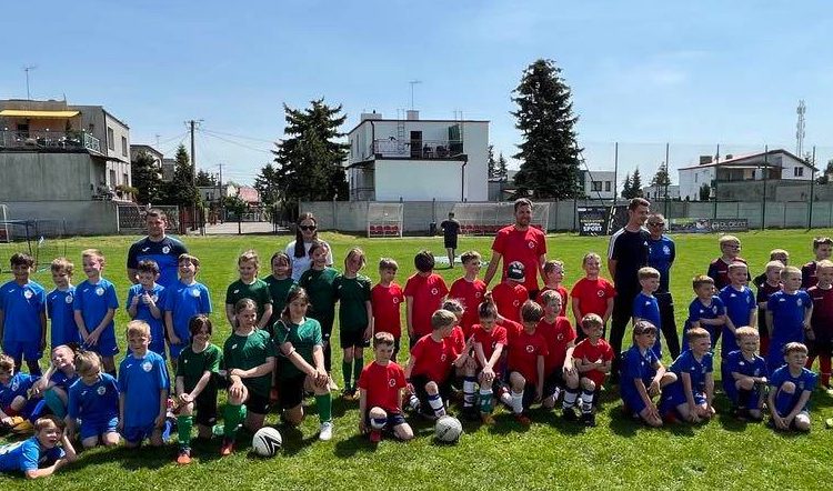 Piłkarskie zmagania żaków i młodzików