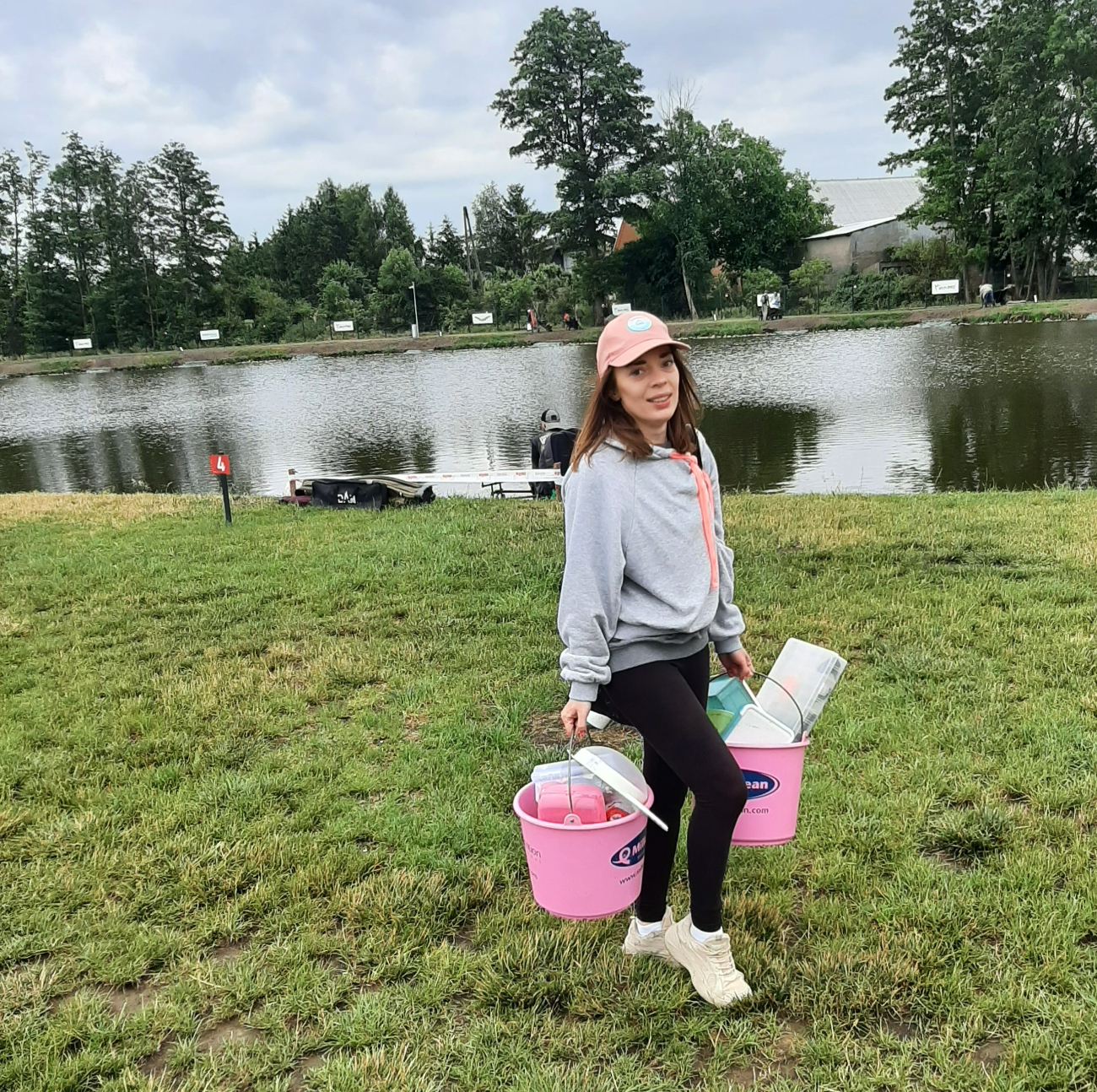 Łowili duże ryby. Kolejne zawody Mostostalu ZDJĘCIA