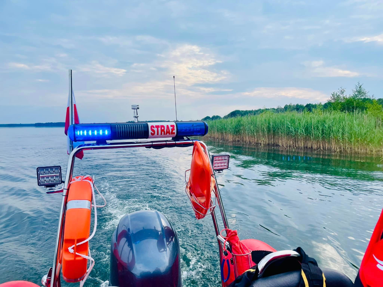 Kilka godzin akcji na jeziorze. Nikogo nie znaleźli