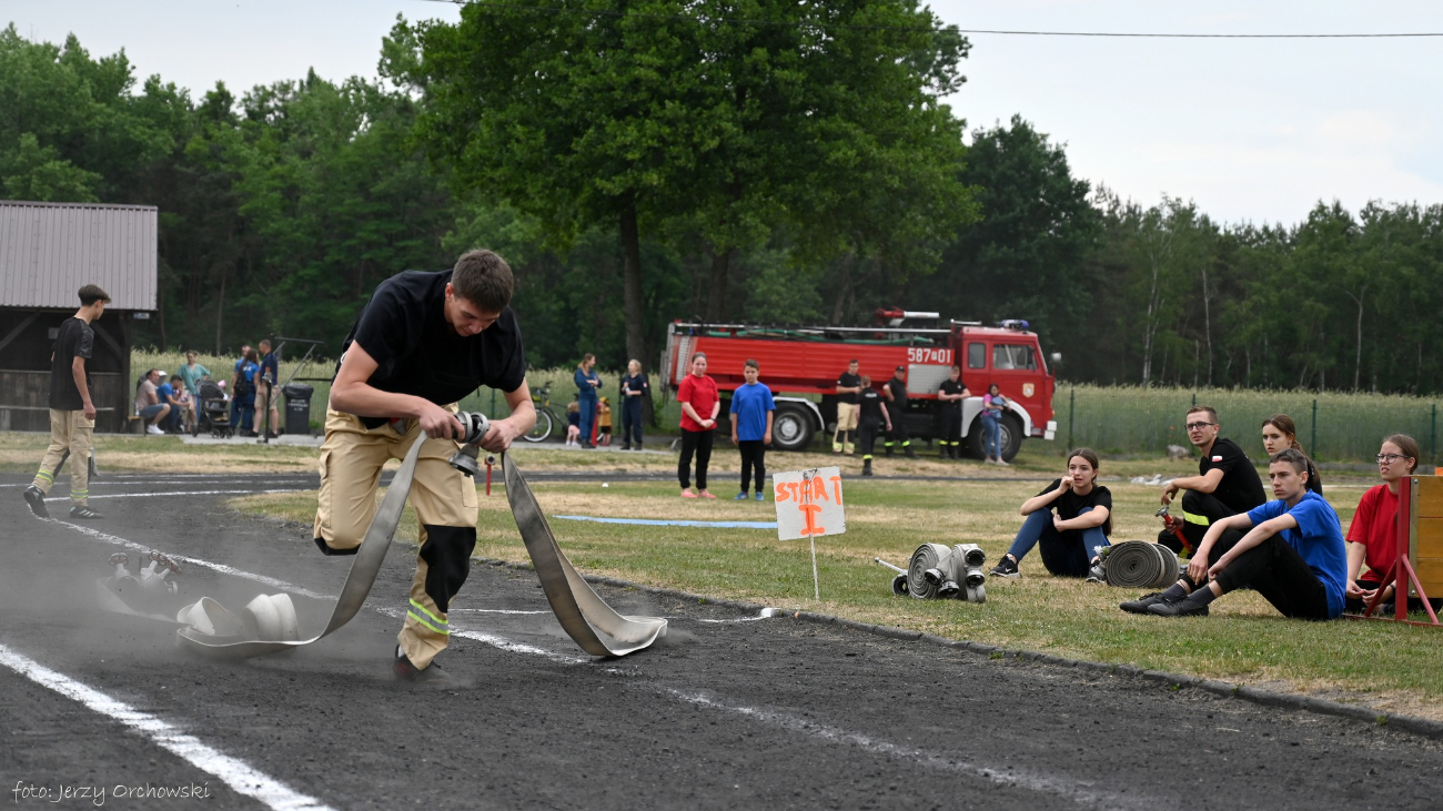 Rywalizowali strażacy z Lądku. Zdjęcia i wyniki