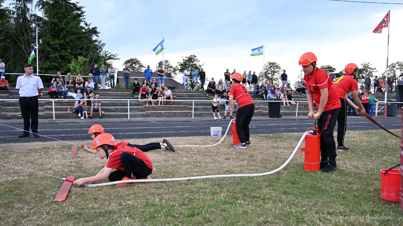 Rywalizowali strażacy z Lądku. Zdjęcia i wyniki