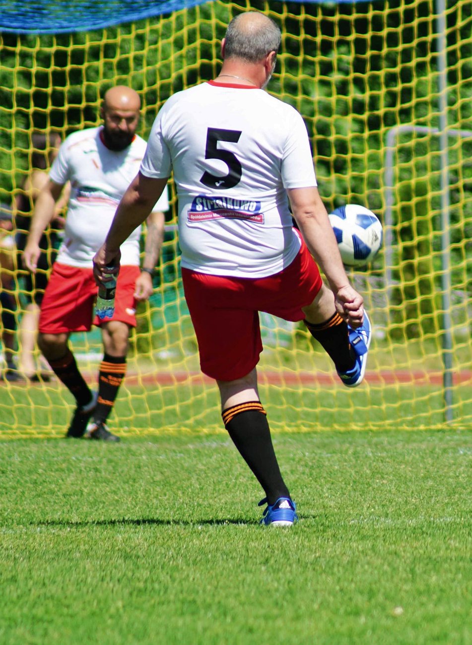 Niezwykły mecz przyciągnął tłumy ZDJĘCIA