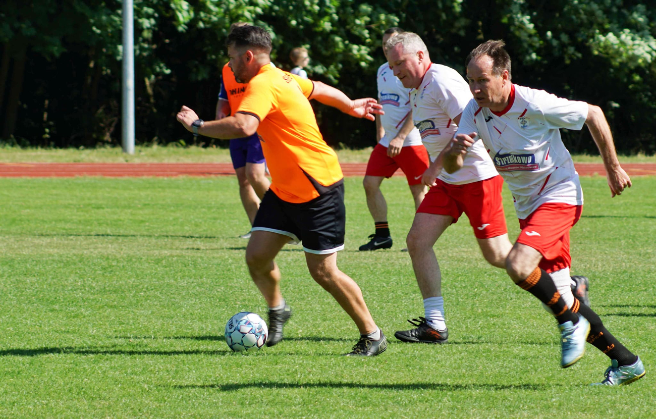 Niezwykły mecz przyciągnął tłumy ZDJĘCIA