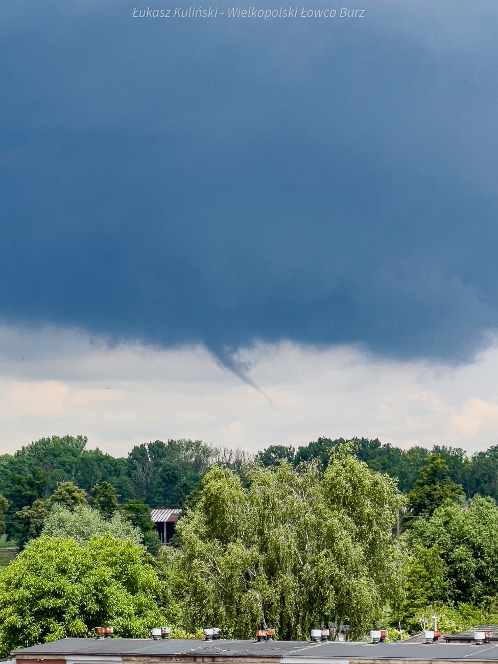 Trąba powietrzna nieopodal Słupcy