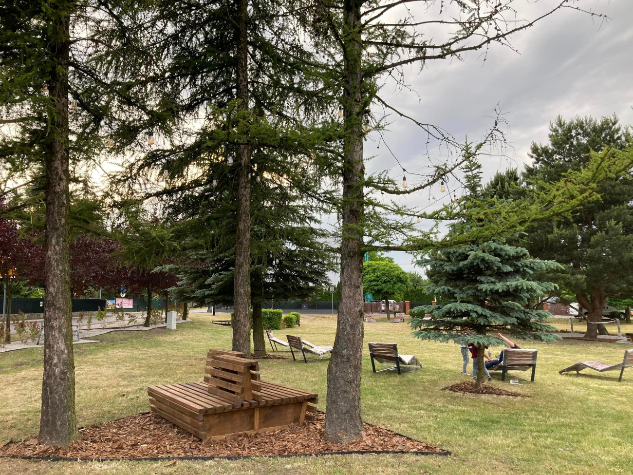 Leżaki, hamaki i przestrzenne szachy. Zapraszają do Strzałkowskiej Strefy Relaksu