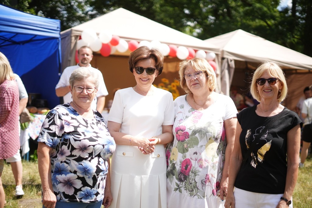 Działo się w Paruszewie. Piknik odwiedziła minister ZDJĘCIA