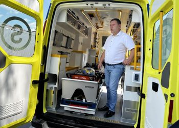 Nowa karetka dla szpitala. W drodze kolejna