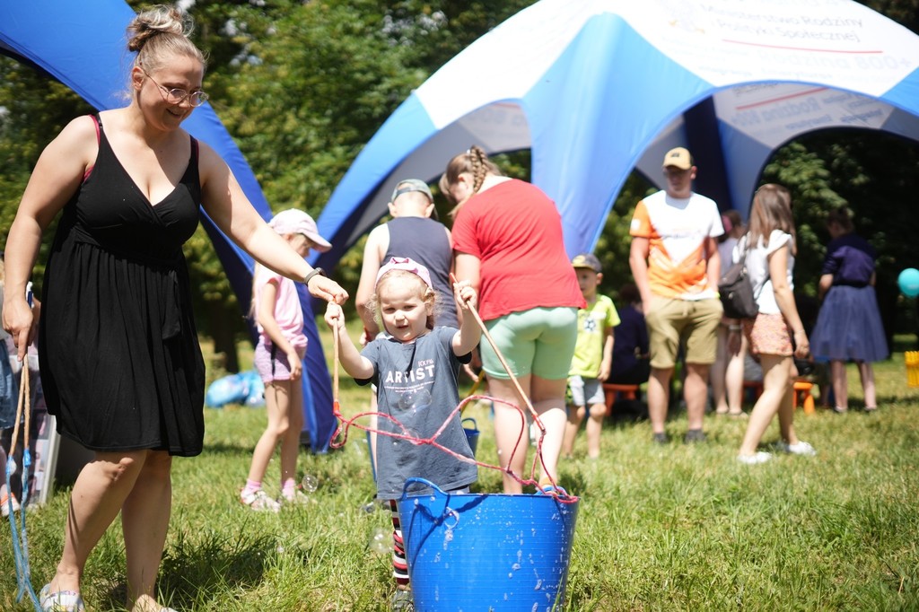 Działo się w Paruszewie. Piknik odwiedziła minister ZDJĘCIA