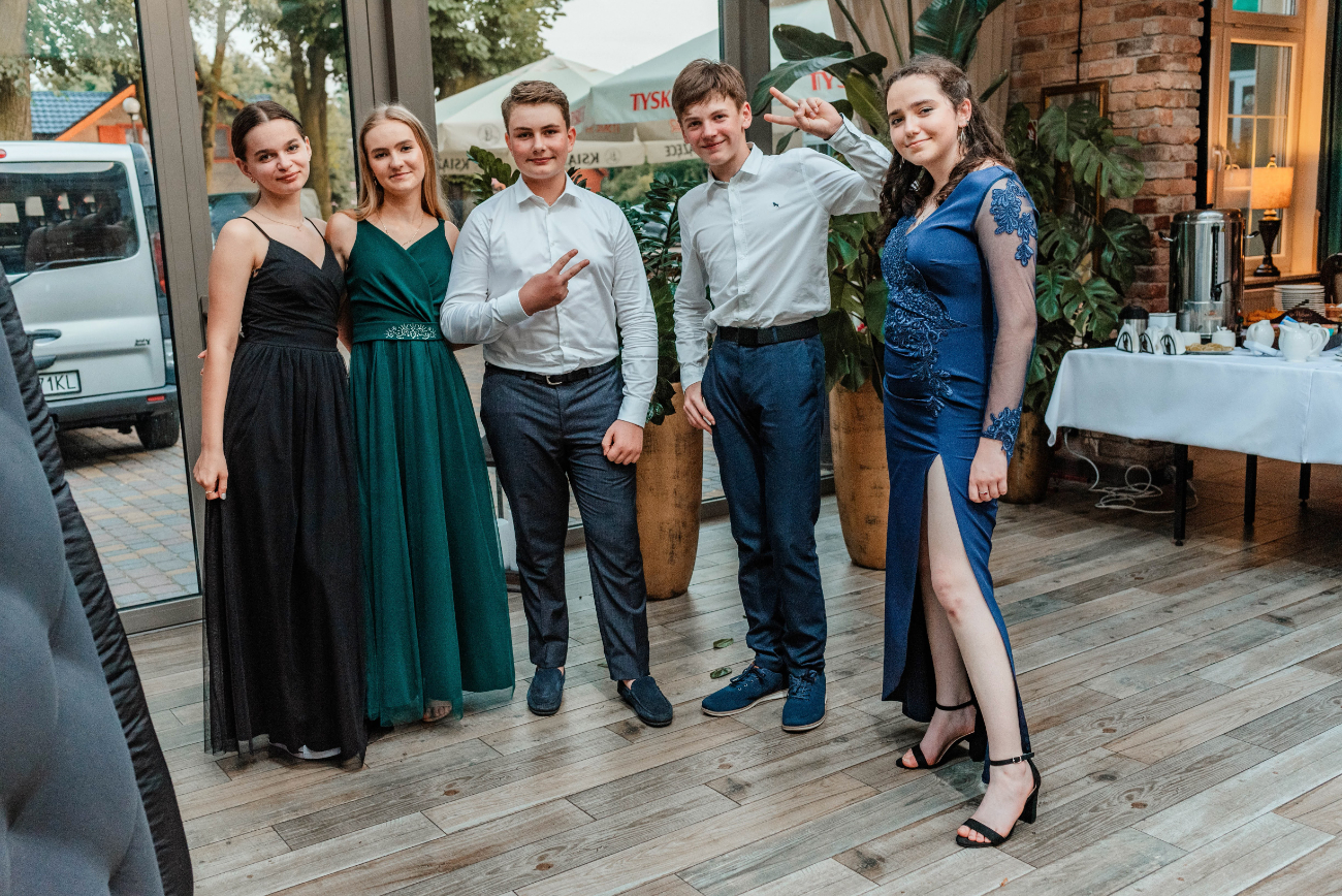 Tak się bawili ósmoklasiści ze Strzałkowa ZDJĘCIA