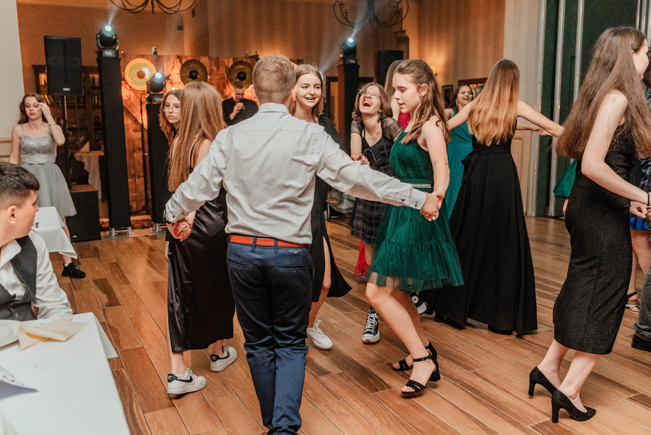 Tak się bawili ósmoklasiści ze Strzałkowa ZDJĘCIA