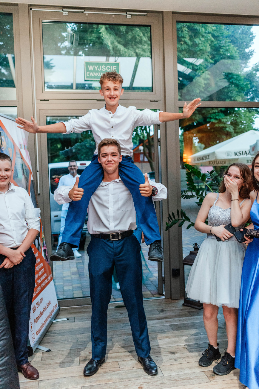 Tak się bawili ósmoklasiści ze Strzałkowa ZDJĘCIA