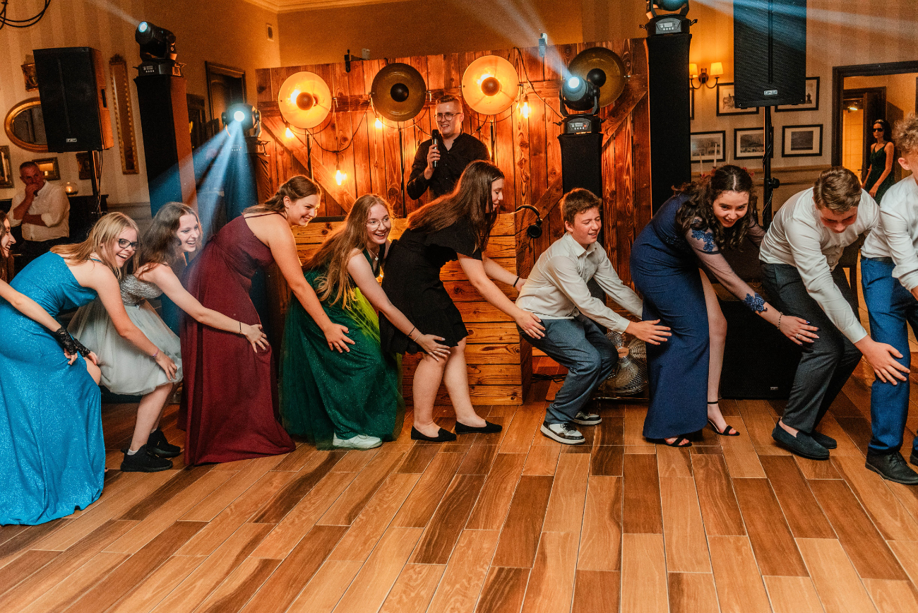 Tak się bawili ósmoklasiści ze Strzałkowa ZDJĘCIA