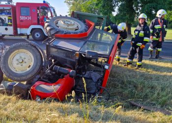 Zderzenie ciągnika i ciężarówki