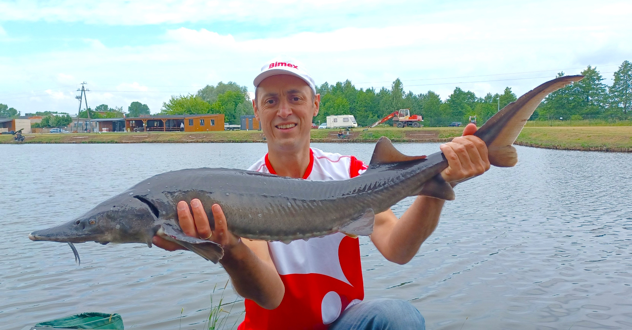 Łowili duże ryby. Kolejne zawody Mostostalu ZDJĘCIA
