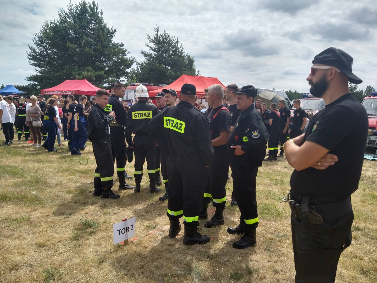 Kilkaset osób bawi się na Wiankach w Ciążeniu