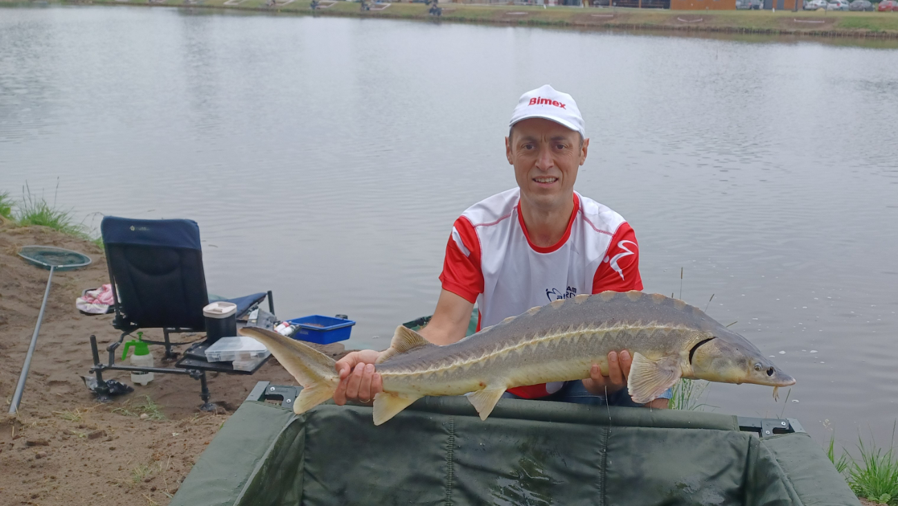 Łowili duże ryby. Kolejne zawody Mostostalu ZDJĘCIA