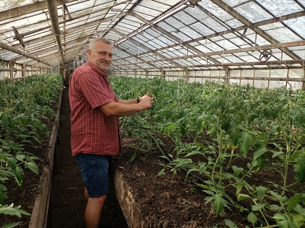 W życiu najbardziej lubi… uprawiać pomidory!